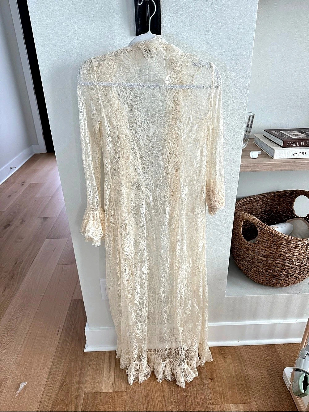 Ruffled Front Open Cape in Eggshell - Picture 4 of 5
